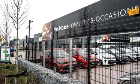 Van Mossel Kia 7 resized