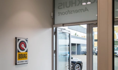 Project beveiliging broekhuis amersfoort uitgang